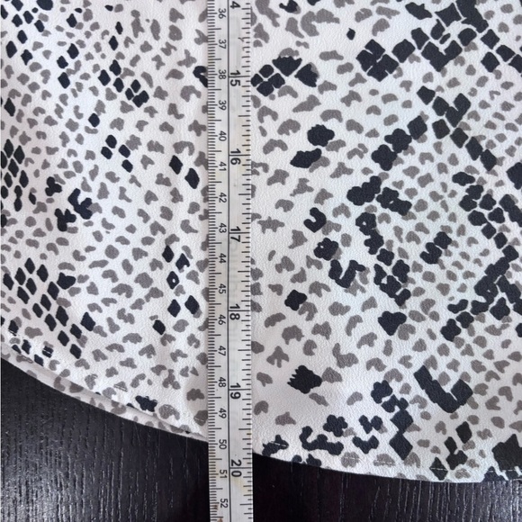 J Crew Snakeskin Print Halter Tank Top Style Blouse Size 6 - Picture 11 of 12